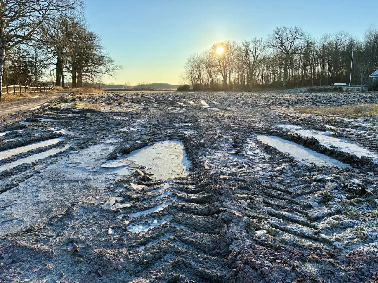 De bästa gravidkläderna för vintern i Sverige
