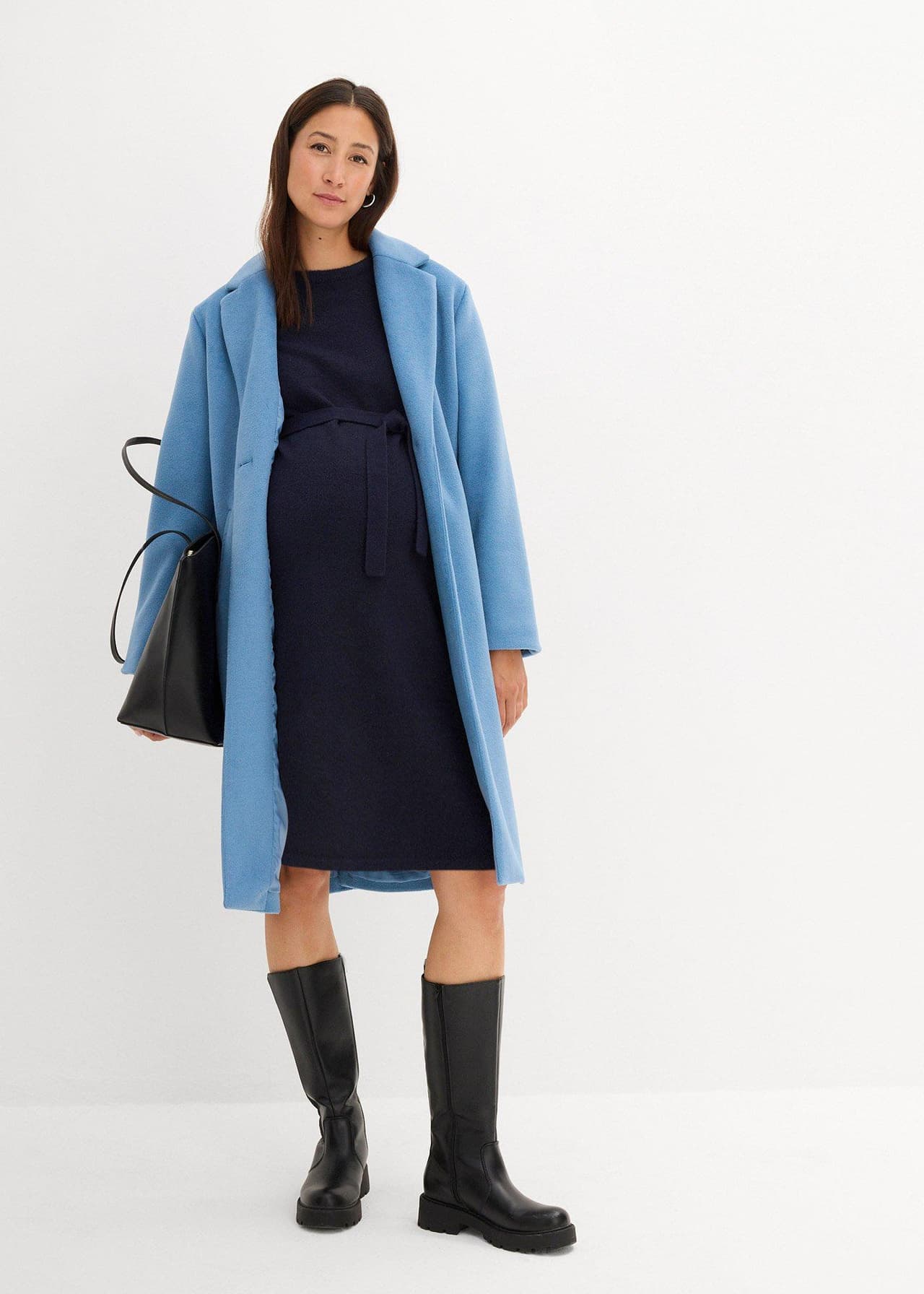 Finstickad mammaklänning