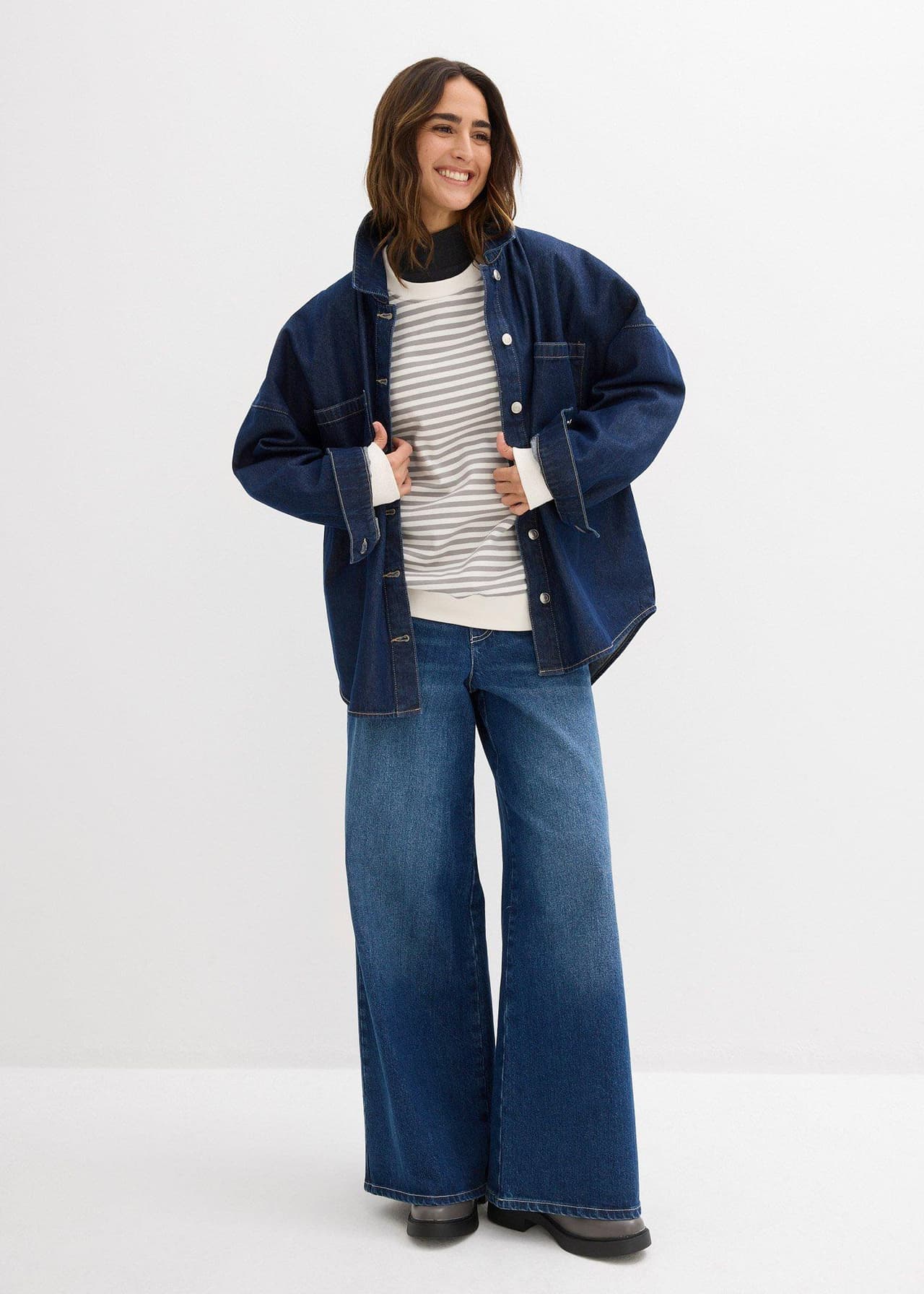 Mammasweatshirt med amningsfunktion av ekologisk bomull