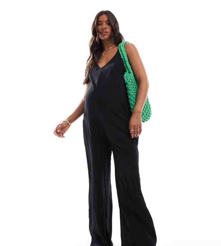 ASOS DESIGN Graviditet strandoverall med fickdetaljer i svart från ASOS Maternity