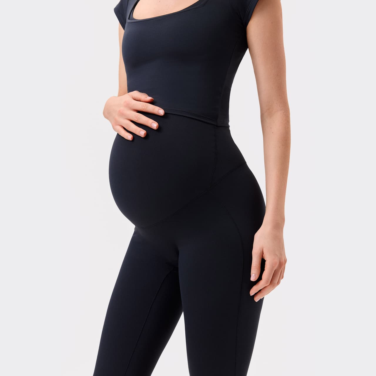 Soft Maternity Capri Tights från STRONGER